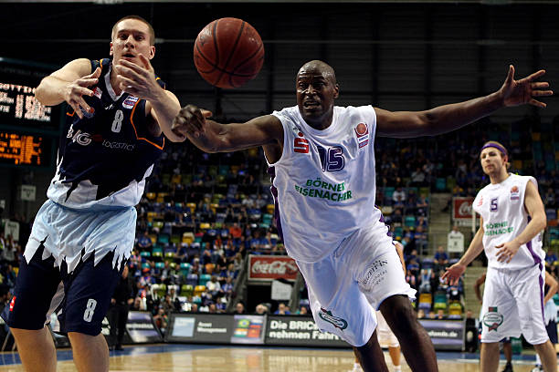 去一年表现 去一年表现