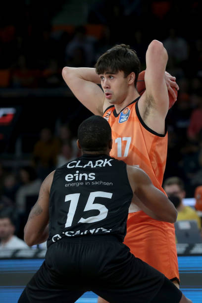 屡次刷新纪 屡次刷新纪