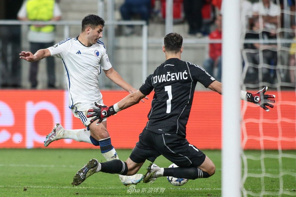 大了年轻球 大了年轻球