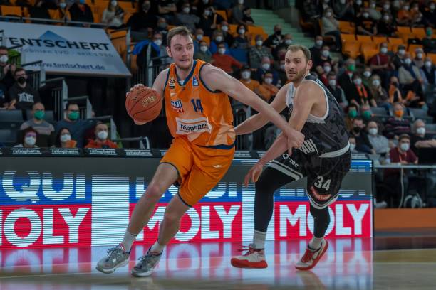 防守球员通 防守球员通